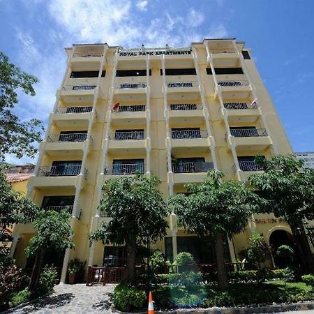 Royal Park Apartments Pantai Jomtien Luaran gambar
