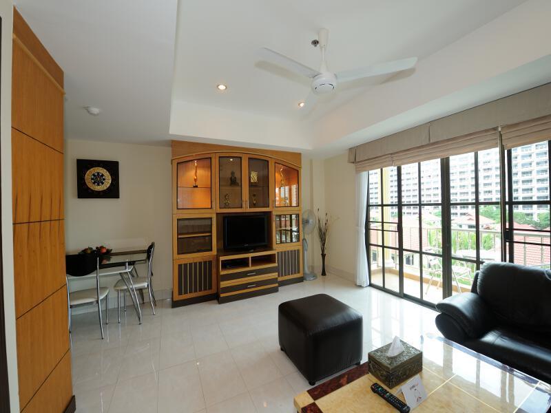 Royal Park Apartments Pantai Jomtien Luaran gambar